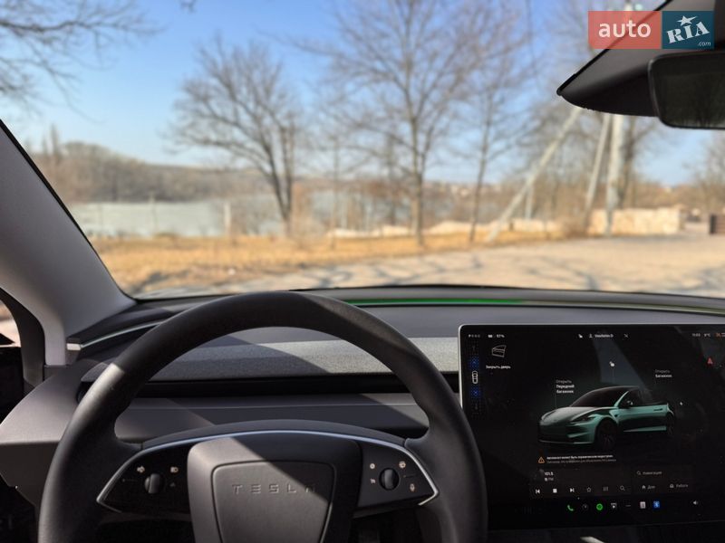 Седан Tesla Model 3 2024 в Кропивницькому