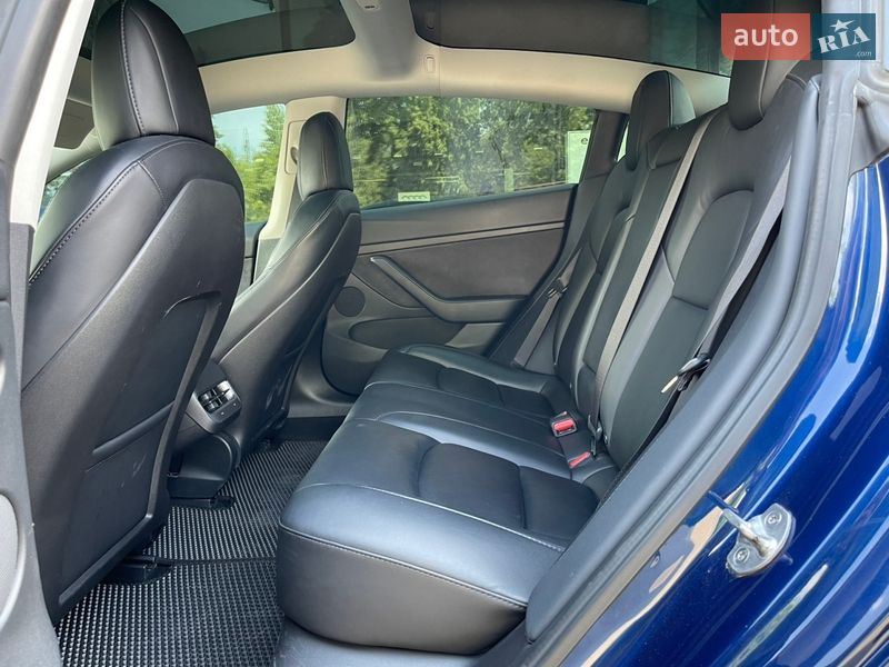 Седан Tesla Model 3 2022 в Львове фото 29 Седан Tesla Model 3 2022 в Львове
