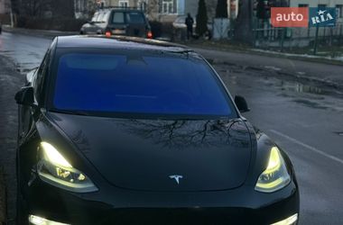 Седан Tesla Model 3 2022 в Ивано-Франковске
