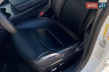 Седан Tesla Model 3 2023 в Киеве