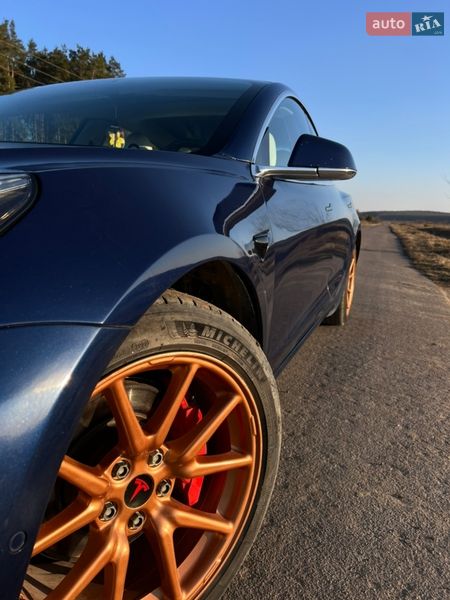 Седан Tesla Model 3 2018 в Вінниці