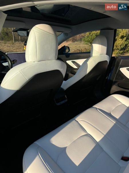 Седан Tesla Model 3 2018 в Вінниці