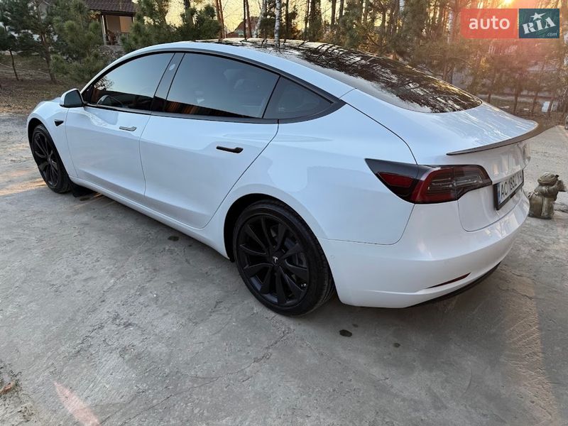 Седан Tesla Model 3 2020 в Ковелі