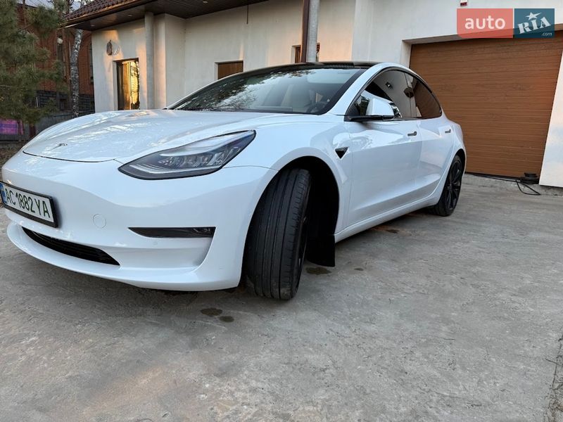 Седан Tesla Model 3 2020 в Ковелі