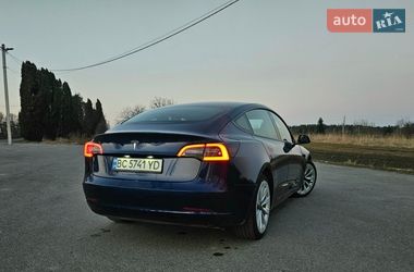 Седан Tesla Model 3 2022 в Львове