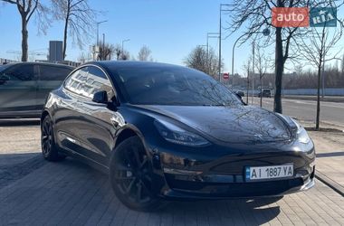 Седан Tesla Model 3 2022 в Києві