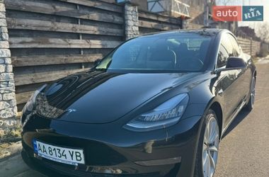 Седан Tesla Model 3 2020 в Киеве
