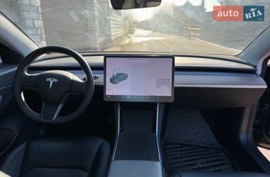 Седан Tesla Model 3 2020 в Киеве