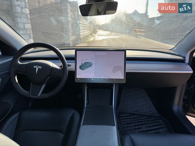 Седан Tesla Model 3 2020 в Києві