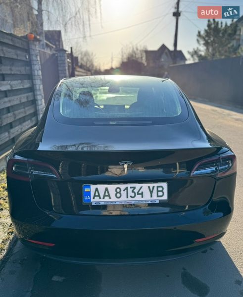 Седан Tesla Model 3 2020 в Києві
