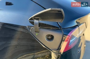 Седан Tesla Model 3 2020 в Киеве