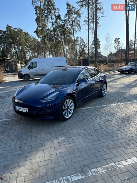Седан Tesla Model 3 2019 в Буче