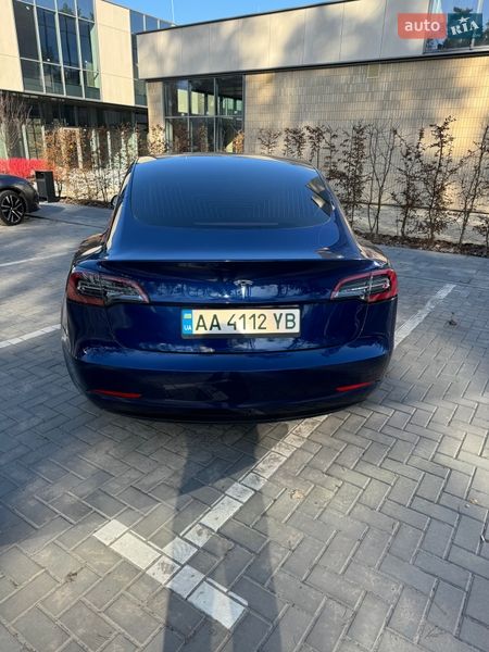 Седан Tesla Model 3 2019 в Буче