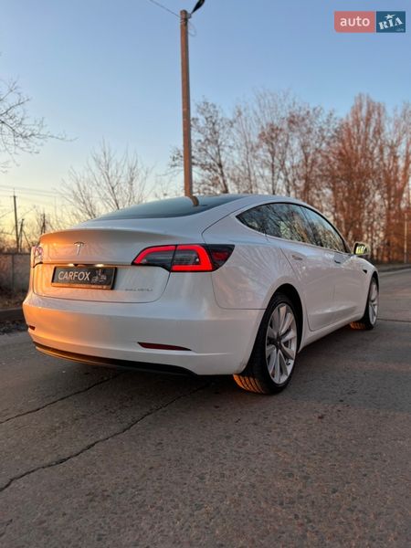 Седан Tesla Model 3 2019 в Броварах