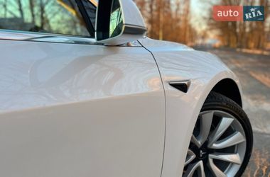 Седан Tesla Model 3 2019 в Броварах