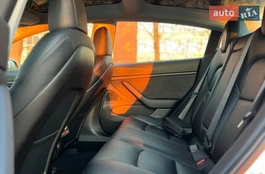 Седан Tesla Model 3 2019 в Броварах
