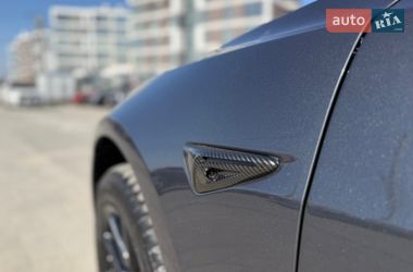 Седан Tesla Model 3 2023 в Львове