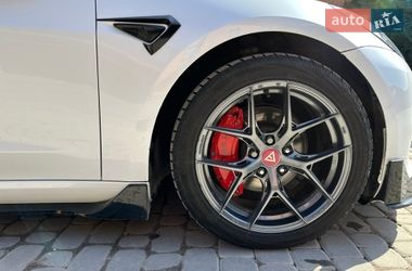 Седан Tesla Model 3 2021 в Виннице