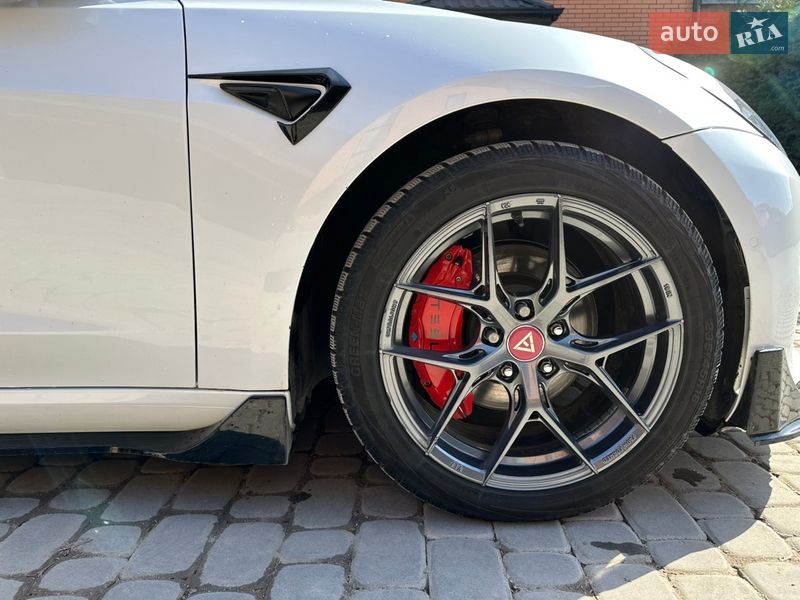 Седан Tesla Model 3 2021 в Виннице фото 5 Седан Tesla Model 3 2021 в Виннице
