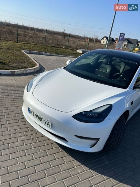 Седан Tesla Model 3 2022 в Ивано-Франковске