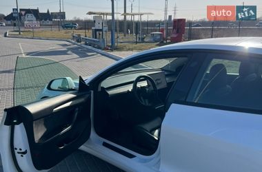 Седан Tesla Model 3 2022 в Ивано-Франковске