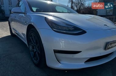 Седан Tesla Model 3 2020 в Киеве