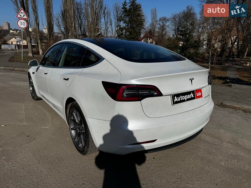 Седан Tesla Model 3 2020 в Киеве фото 9 Седан Tesla Model 3 2020 в Киеве