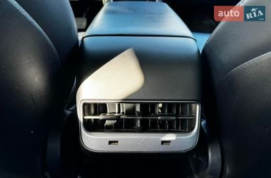Седан Tesla Model 3 2020 в Киеве