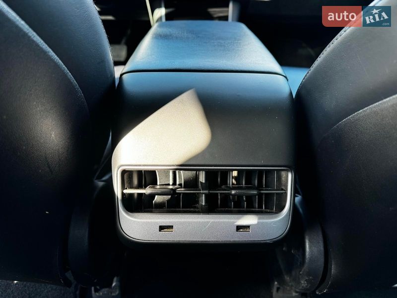 Седан Tesla Model 3 2020 в Киеве фото 15 Седан Tesla Model 3 2020 в Киеве
