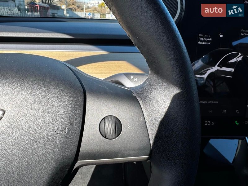 Седан Tesla Model 3 2020 в Киеве