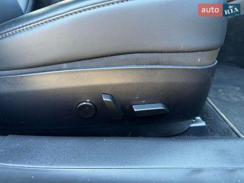 Седан Tesla Model 3 2020 в Киеве