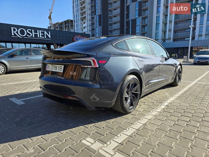 Седан Tesla Model 3 2024 в Киеве