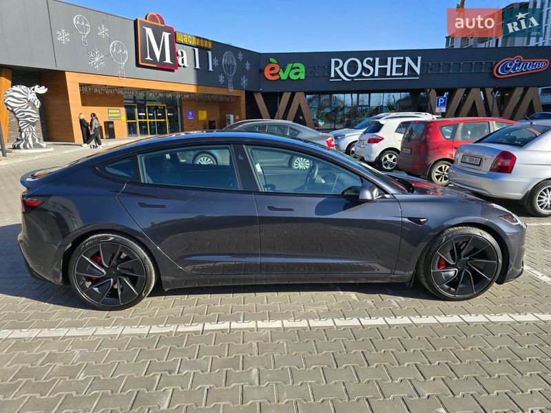 Седан Tesla Model 3 2024 в Киеве