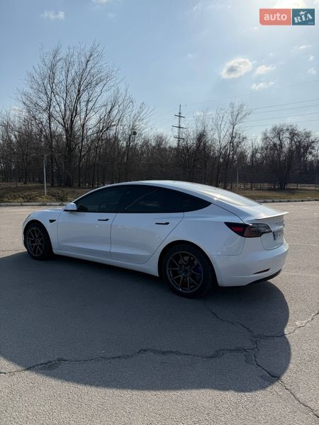 Седан Tesla Model 3 2021 в Запоріжжі