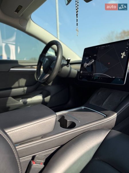 Седан Tesla Model 3 2021 в Запоріжжі