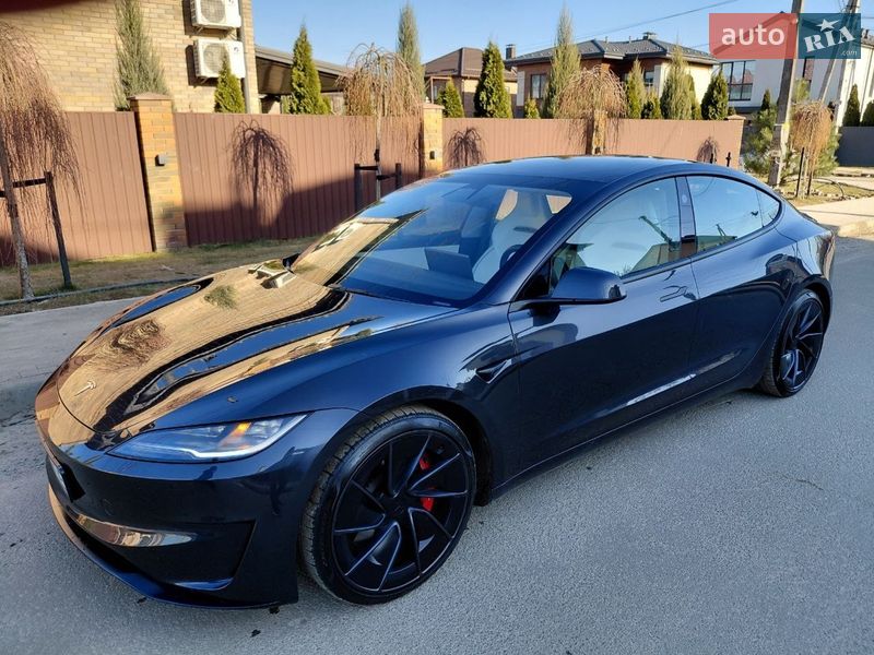 Седан Tesla Model 3 2024 в Києві