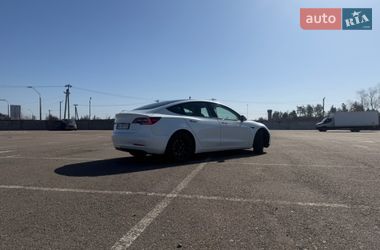 Седан Tesla Model 3 2022 в Киеве