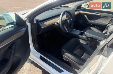 Седан Tesla Model 3 2022 в Киеве