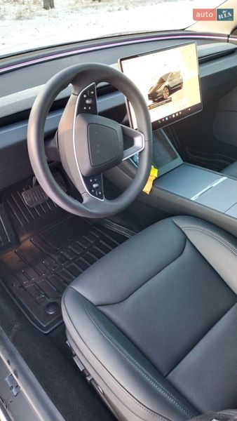 Седан Tesla Model 3 2025 в Полтаві