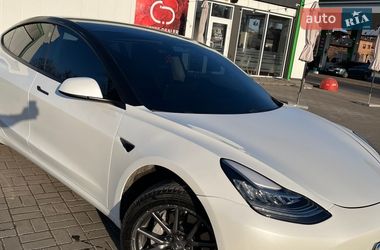 Седан Tesla Model 3 2019 в Житомире