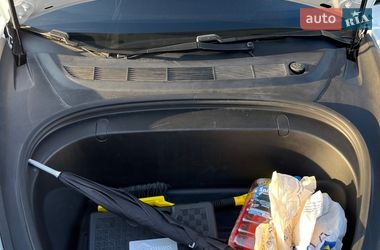 Седан Tesla Model 3 2019 в Житомире