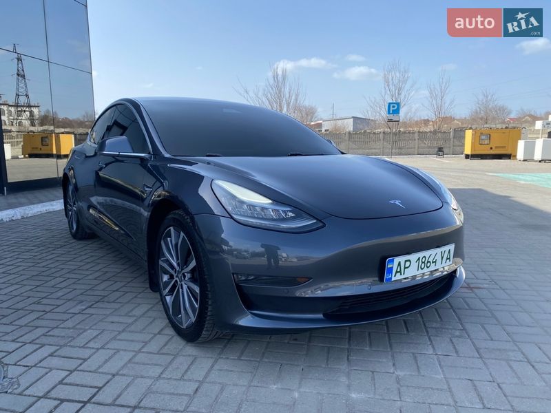 Седан Tesla Model 3 2019 в Запоріжжі
