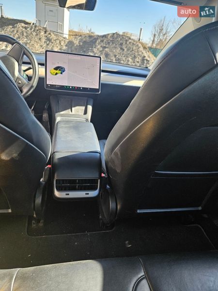 Седан Tesla Model 3 2018 в Киеве