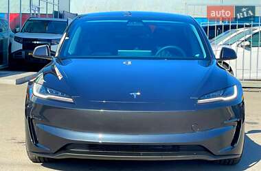 Седан Tesla Model 3 2024 в Киеве