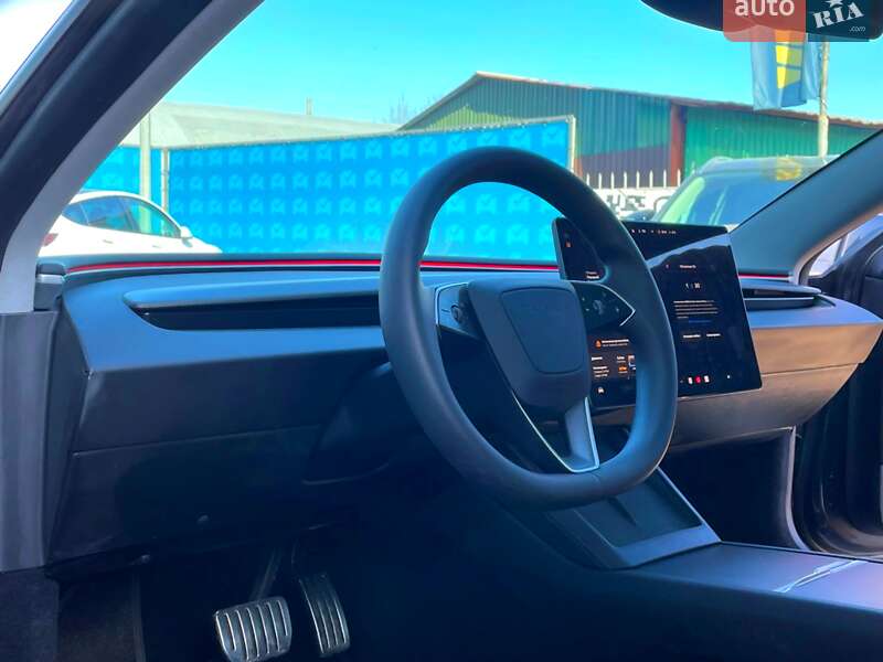 Седан Tesla Model 3 2024 в Киеве фото 40 Седан Tesla Model 3 2024 в Киеве