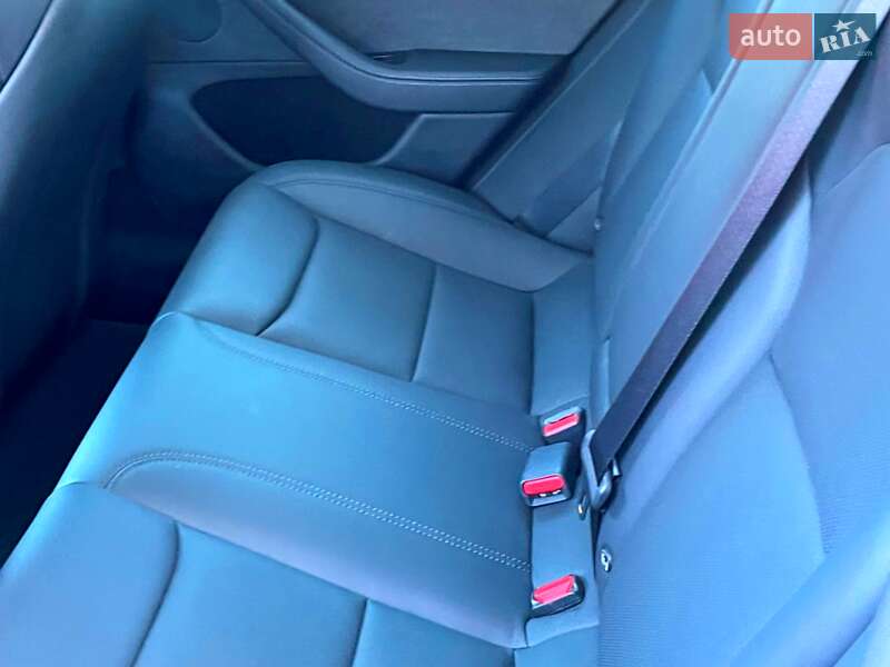 Седан Tesla Model 3 2024 в Києві фото 56 Седан Tesla Model 3 2024 в Києві