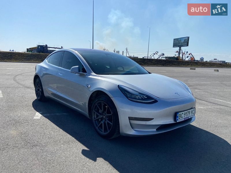 Седан Tesla Model 3 2018 в Львове фото Седан Tesla Model 3 2018 в Львове