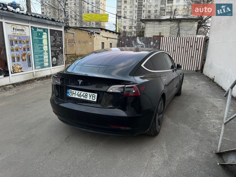 Седан Tesla Model 3 2018 в Харкові