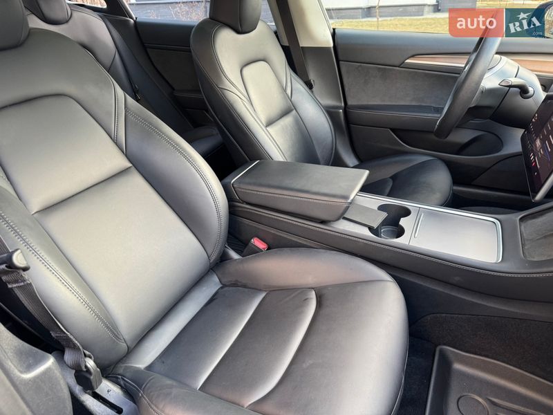 Седан Tesla Model 3 2023 в Киеве фото 23 Седан Tesla Model 3 2023 в Киеве