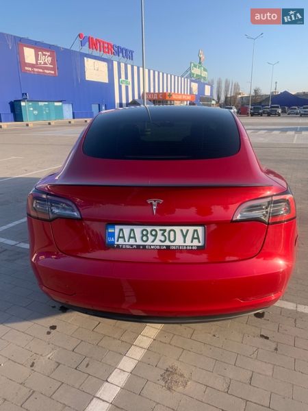 Седан Tesla Model 3 2022 в Виннице